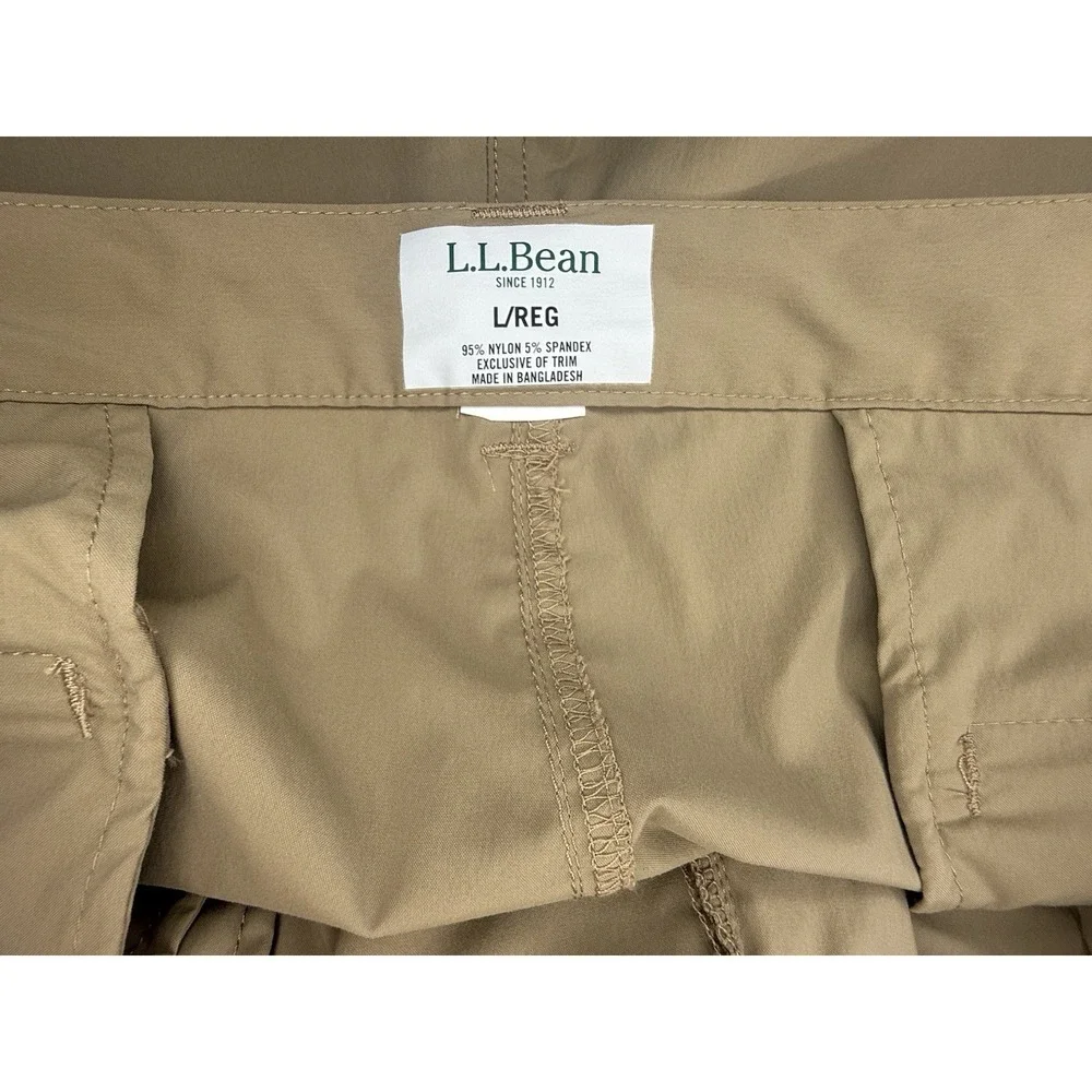 L.L. Bean Men's Large Hiking Outdoor Lightweight Zip Shorts - Beige - 7